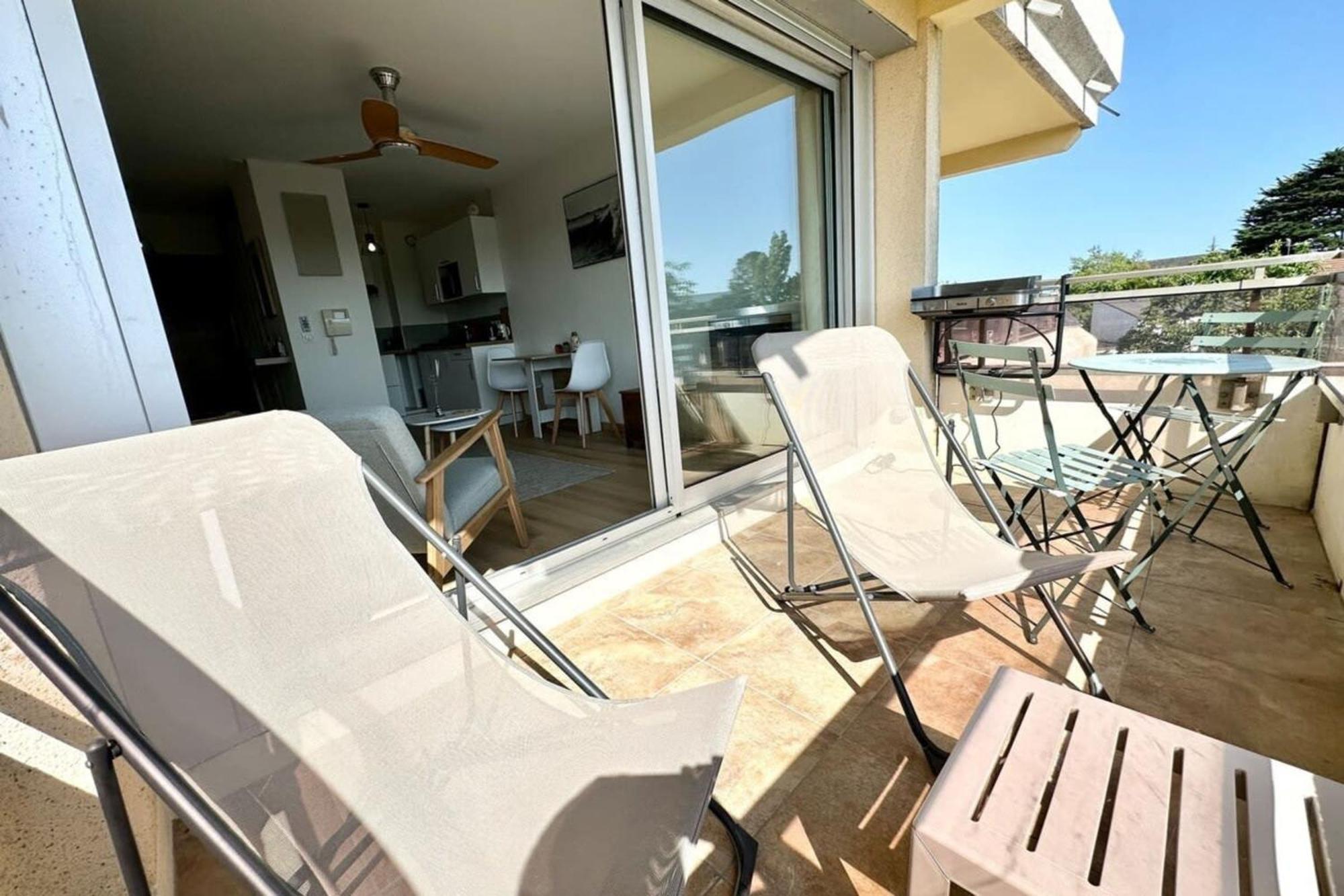 T2 Refait A Neuf A 2 Pas Du Bourg Et Des Plages Larmor-Plage Extérieur photo
